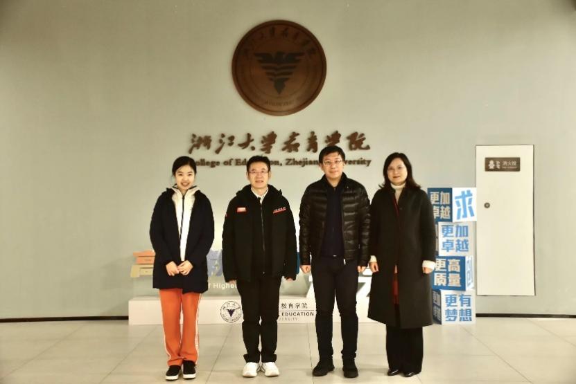 简讯丨中国高尔夫球协会秘书长韦庆峰博士来威尼斯官网做高...