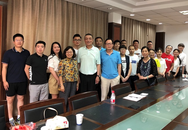 20180619李晓宪教授为体育学系师生作讲座.jpg